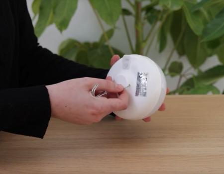 New Garden CHERRY LED Outdoor Akku Leuchthalbkugel dimmbar orange/weiß mit Fernbedienung IP54 Durchmesser: 11 cm