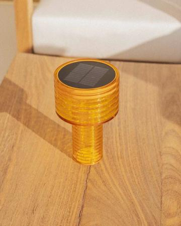 New Garden TISCHLAMPE AMBAR SOLAR in transparenter Bernsteinfarbe mit Akku dimmbar In&Out IP44 Höhe: 25 cm