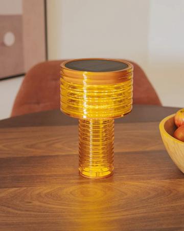 New Garden TISCHLAMPE AMBAR SOLAR in transparenter Bernsteinfarbe mit Akku dimmbar In&Out IP44 Höhe: 25 cm