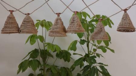 New Garden 10er Jute Lichterkette MARO IP44 mit Solapanel 5M lang, warmweißes Licht mit 10 Schirmchen