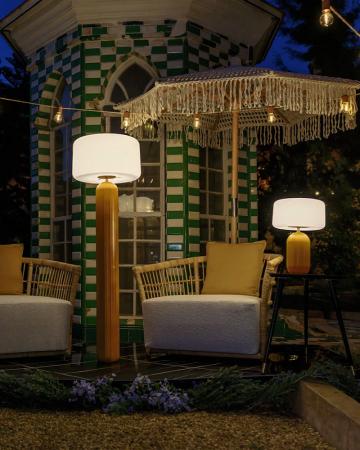 New Garden Solar Stehlampe PHOEBE 145 Senf mit Akku, Fernbedienung, Dämmerungssensor, warmweißes Licht IP65 143cm hoch