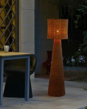 New Garden Dekorative Rattan Stehleuchte Grace 140 Nature Akku USB Fernbedienung Höhe: 137 cm, warmweißes Licht IP54
