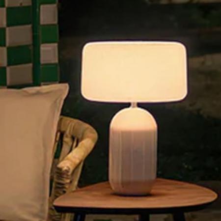 New Garden SOLAR-TISCHLAMPE PHOEBE 40 in Mattbeige In&Out IP65 mit Fernbedienung und warmweiße Lichtfarbe