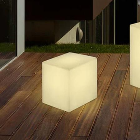New Garden CUBY 32 Leuchtwürfel & Tischleuchte in weiss 230V - warmweißes Licht - Länge Kabel 2 m, 32x32x32 cm