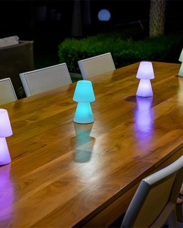 New Garden LOLA 20 kompakte LED-Tischleuchte weiss Akku RGB
