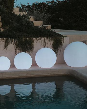 New Garden BULY 50 Garten LED-Kugel weiss IP65 230 Volt - Kaltweisses Licht ø50 x 44 cm