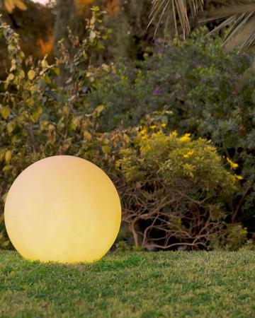 New Garden BULY 30 Garten LED-Kugelleuchte weiss IP65 230 Volt Kabel mit Schalter/ Stecker mit warmweißem Licht