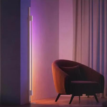 Philips Perifo Basis-Set Wandleuchte weiß gerade (2 Spots, 1 Gradient Light Tube) RGBW multicolor Licht - inkl. Steckernetzteil, Weiß