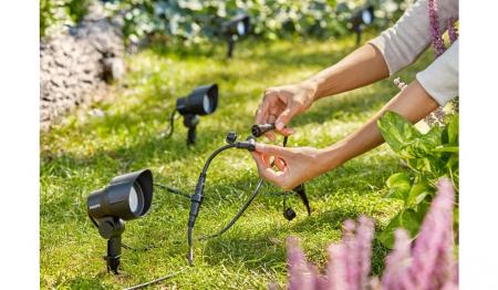 Philips Außenspot Erweiterung 6 W, wetterfester Niedervolt Bodenspot mit Erdspieß und kaltweißem Licht