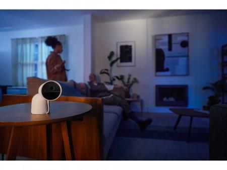 Philips Hue Secure kabelgebundene Smart Home Überwachungskamera mit Standfuß Full HD Video drinnen oder draußen weiß