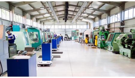 Philips CoreLine Hallenleuchte Gen5, 93 W, 15000 lm, 4000 K, DALI-regelbar, Tiefstrahlend (NB), IP65, IK08 - BY121P G5 LED150S/840 PSD NB