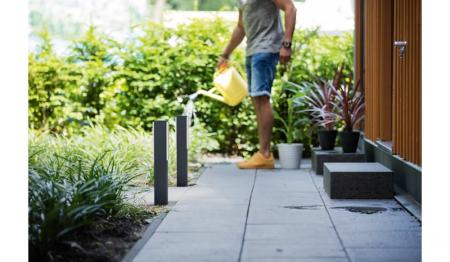 Philips Wegeleuchte Stratosphere Ultra-Efficient in Anthrazit 3,8W 4000K kühlweißes Licht  IP44