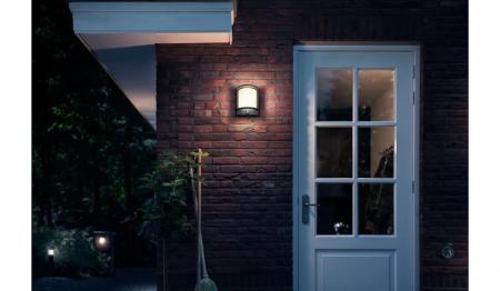Philips Outdoor Wandleuchte Samondra Ultra-Efficient in Anthrazit mit Bewegungssensor & mit warmweißem Licht IP44
