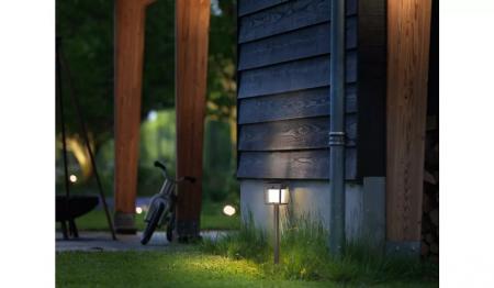 Philips Solar Wegeleuchte Blaise in Anthrazit mit Bewegungsmelder und Dämmerungssensor warmweißes Licht - Ultra-Efficient