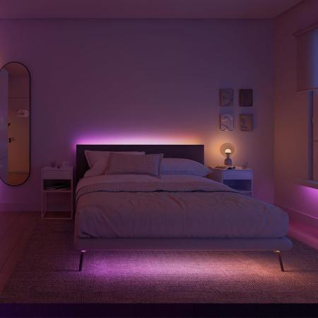 Philips Hue Essential Flex Lightstrip 5 m, RGB, flexible Innenbeleuchtung, App- und Sprachsteuerung, kompatibel mit Alexa, Google Assistant und Apple Home