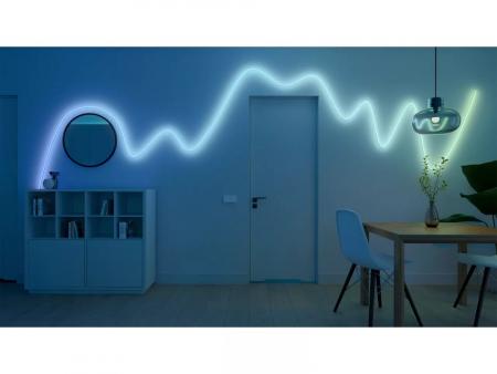 Philips Hue Essential Flex Lightstrip 5 m, RGB, flexible Innenbeleuchtung, App- und Sprachsteuerung, kompatibel mit Alexa, Google Assistant und Apple Home