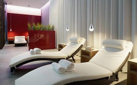 Tropfenförmige Helestra Pendelleuchte DUC in Chrom