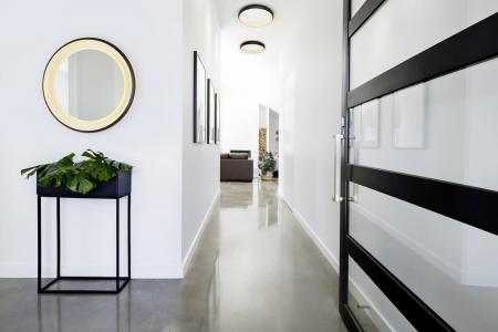 HELESTRA TYRA LED-Wandleuchte 32 W 3440 lm 2700 K Warmweiß Ra 90 230 V IP20 dimmbar Schwarz/Weiß 54 cm