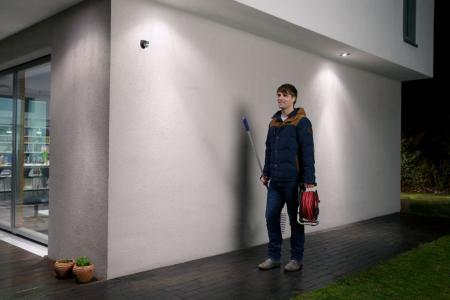 OSRAM Sensor Wall Outdoor Bewegungsmelder Aufbau IP44 weiß