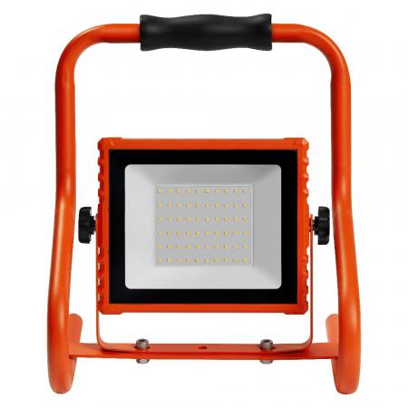 OSRAM Akku LED Baustrahler 30W neutralweißes Licht - für Renovierung, Keller und Garagen