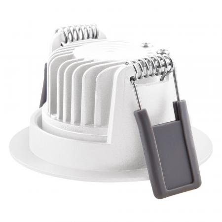 LEDVANCE Spot  SP ADJ P 8W 927 PS DIM IP20 in weiß - hohe Farbwiedergabe