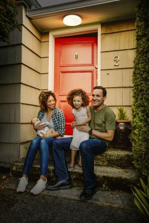 Osram Essential Deckenleuchte 24W Ø32cm mit warmweißem Licht - aufgrund IP44 Schutz für Feuchträume & Outdoor geeignet