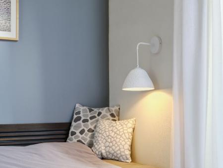 OSRAM Wandleuchte Camel Bell weiß aus Metall und Pappmaschee E14