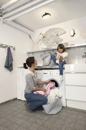 LEDVANCE LED Feuchtraum Wandleuchte LED BULKHEAD umschaltbare Farbtemperatur CCT - schwarz