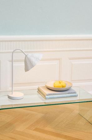 OSRAM Tischleuchte Decor Lotus Leaf weiß aus Metall und Pappmaschee dimmbar für E14