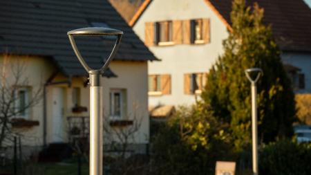 Ledvance LED Straßen- und Parkplatzbeleuchtung Urban Latern V 59W 3000-4000K IP66 schwarz - wählbare CCT und Wattageneinstellung