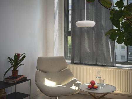 OSRAM E14 OSRAM Flat Lampe ultra-kompakte und flache LED Lampe 3,5W ersetzt herkömmliche 26W dimmbar 4000K neutralweißes Licht