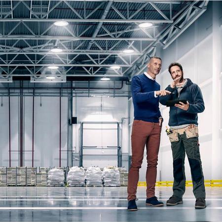 Philips CoreLine Hallenleuchte Gen6, UltraEfficient, 196 W, 35000 lm, 4000 K, DALI-regelbar, Abstrahlungswinkel (90°), IP66, IK08, EL-DC - BY122P G6 LED350/840 PSD WB