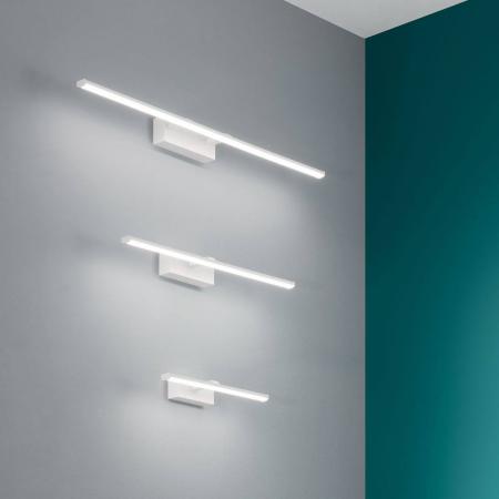 Große Nala LED Wandleuchte als Spiegel- und Bilderleuchte in Weiss von Fabas Luce