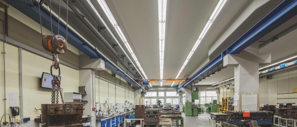 Super stromsparende 150cm LED Röhren im 10er Set Lager und mehr ideal für Büro 