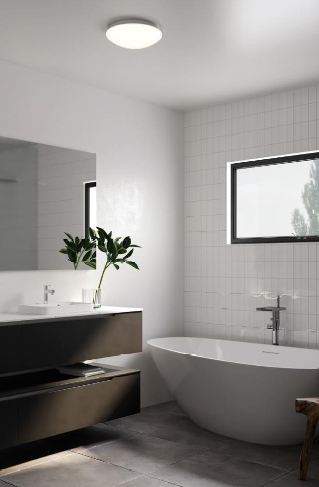 Dänische Feuchtraum Deckenleuchte in weiß mit mattweißem Schirm Ø 28cm