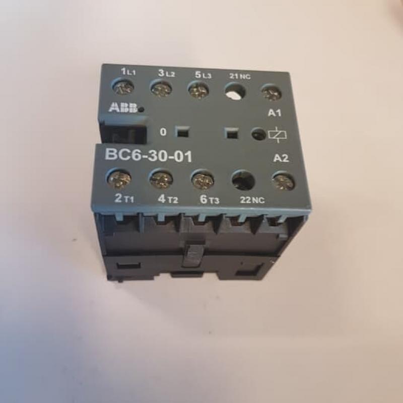 ABB BC6-30-01-04 Kleinschütz, 4 kW, 110-125 V DC