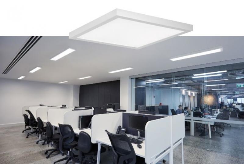 TRILUX LED-Deckenanbauleuchte 8537240 28 W 4000 K 602x602 mm UGR19