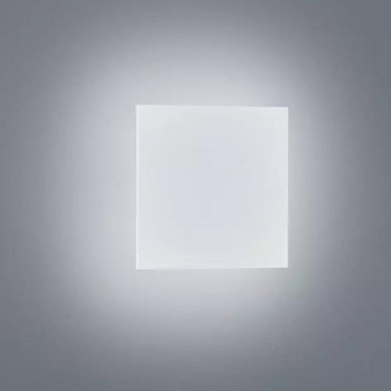 LED Wandleuchte Helestra Meta in Weiß bewegliches flaches 20x20cm LED-Panel