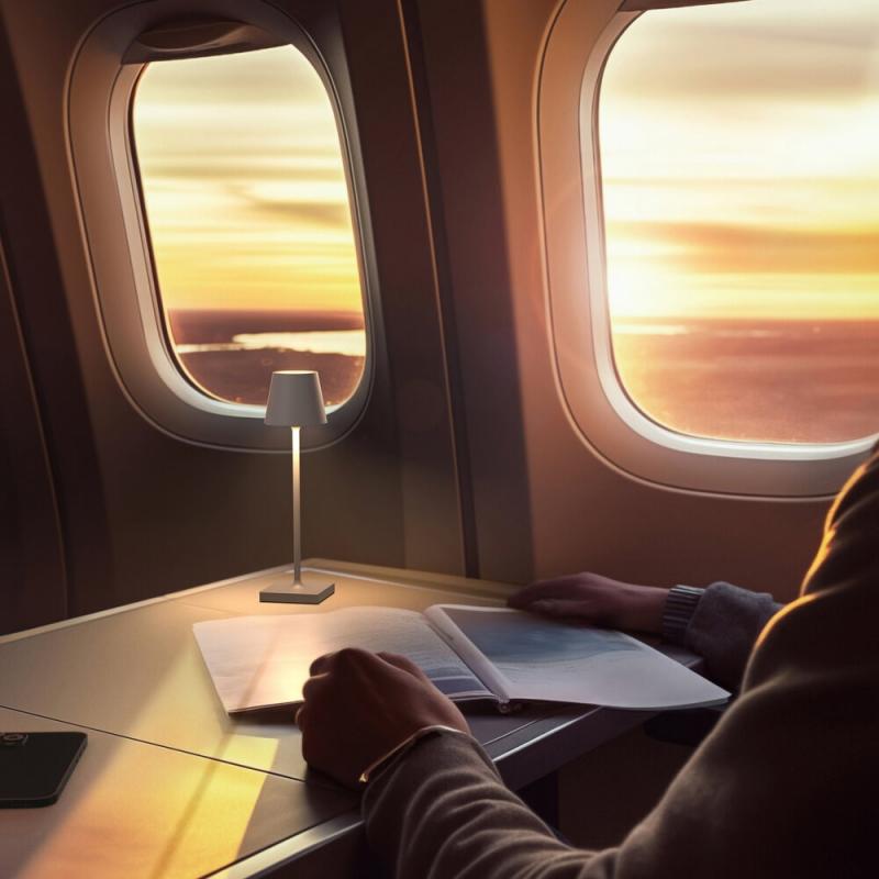 Sigor Akku-Tischleuchte Nuindie pocket 210mm nebelgrau 1,4W Flex-Mood 2200K/2700K IP54 Ra85 USB-C dim