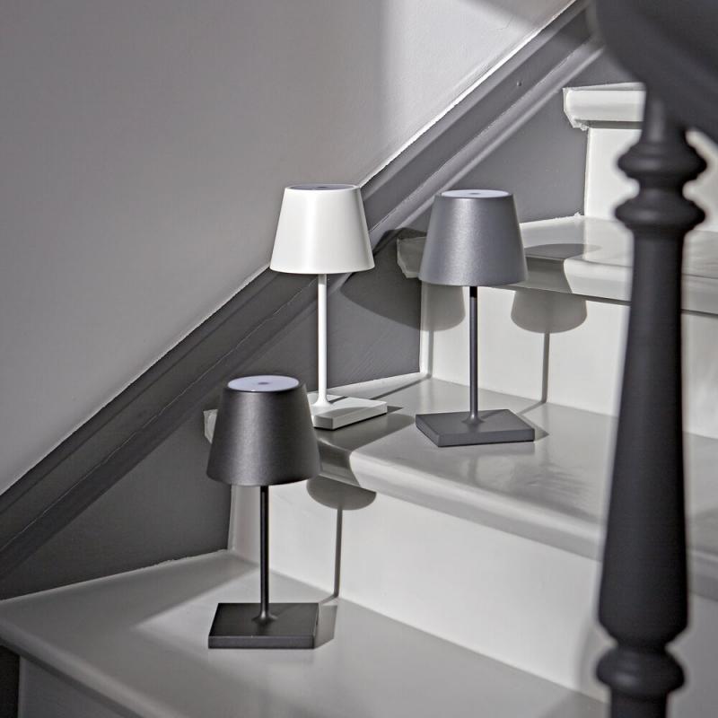 Sigor Akku-Tischleuchte Nuindie mini USB-C graphitgrau 2,2W FlexMood 2200K/2700K IP54 168/197lm Ra85