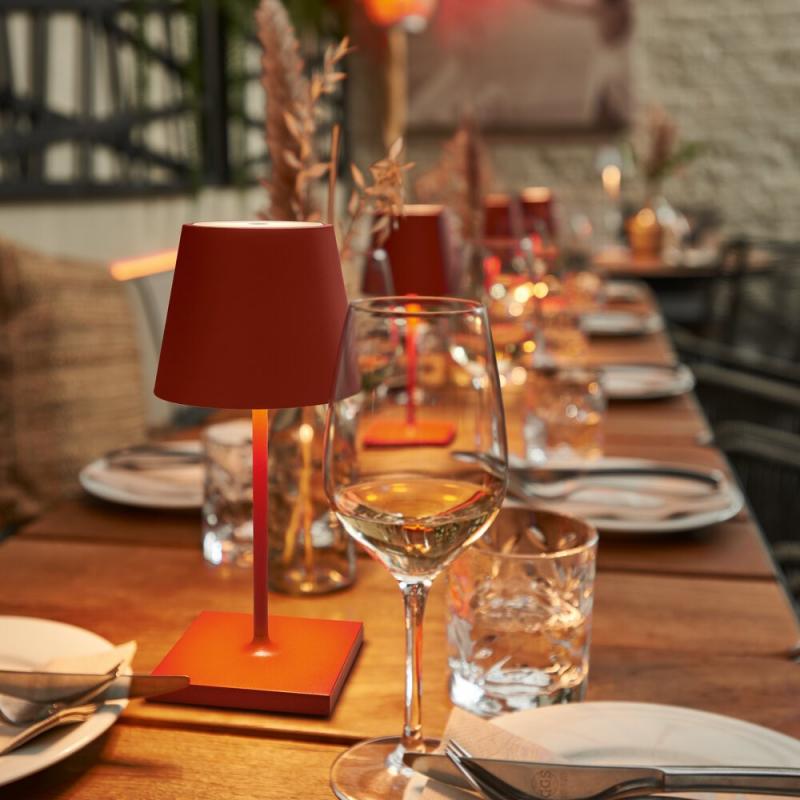 Sigor Akku-Tischleuchte Nuindie mini USB-C feuerrot 2,2W FlexMood 2200K/2700K IP54 168/197lm Ra85