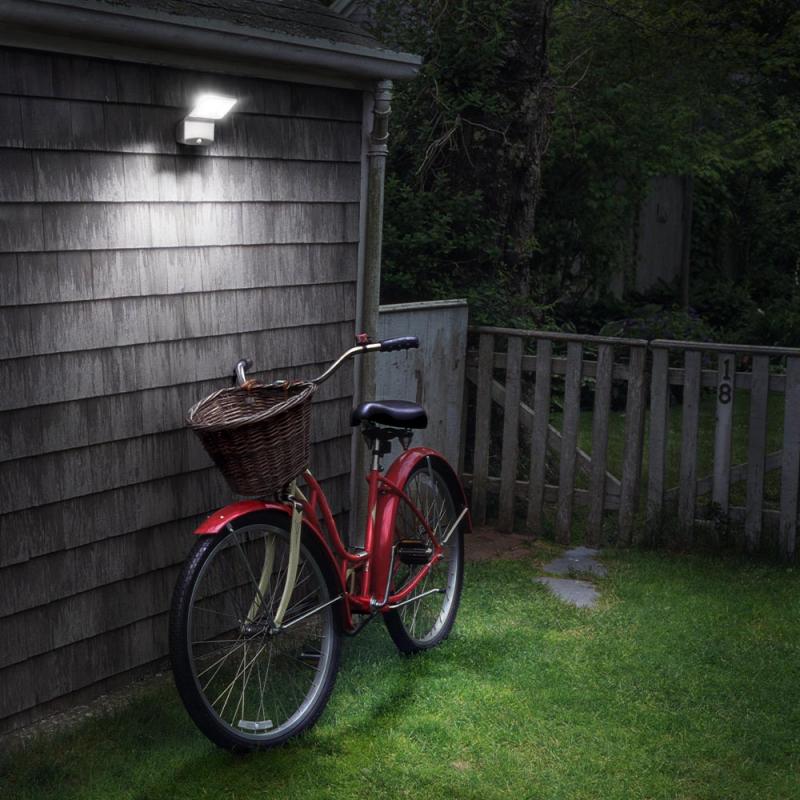 OSRAM Außenwandleuchte Battery LED Spotlight Single Weiß IP54 mit Sensor