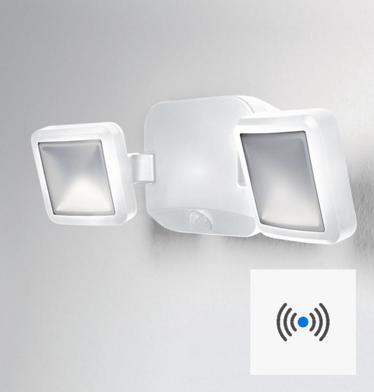 Osram  Praktische SENSOR LED Außenwandleuchte mit Batterie und Sensor Weiß IP54 2-strahlig