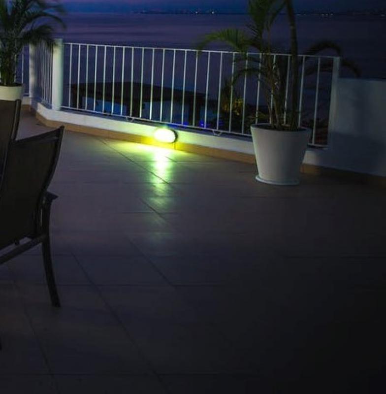 LEDVANCE LED Feuchtraum Wandleuchte LED BULKHEAD umschaltbare Farbtemperatur CCT - schwarz