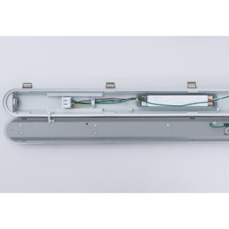 150cm LEDVANCE Damp Proof LED Feuchtraumleuchte 46W 3000K warmweißes Licht IP65