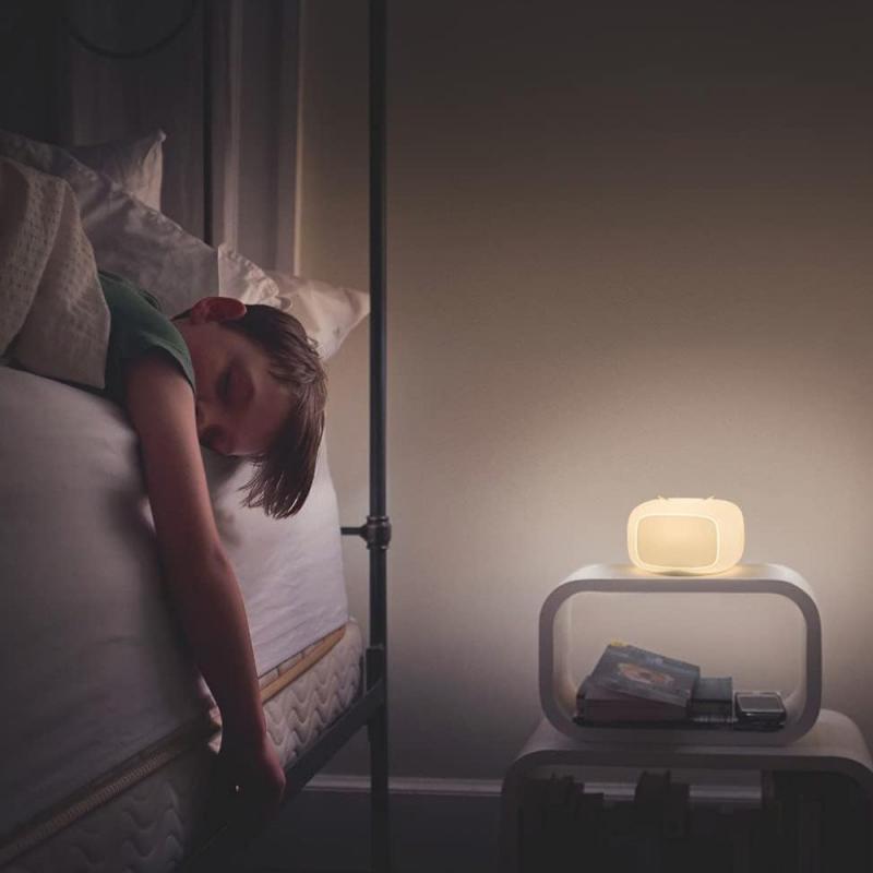 OSRAM Nachtlicht NIGHTLUX TOUCH USB RGBW - cooles Licht für das Kinderzimmer - TV-Nachtlicht mit Berührungsdimmfunktion in Weiß aus Kunststoff