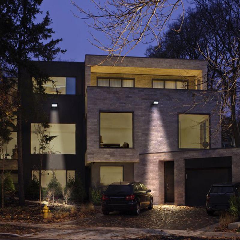 Osram Solar LED Außen Fluter ENDURA FLOOD mit Sensor 10W 4000K neutralweißes Licht - Fernbedienung, lange Batterielaufzeit bis zu vier Stunden bei voller Helligkeit, Schutzklasse IP65