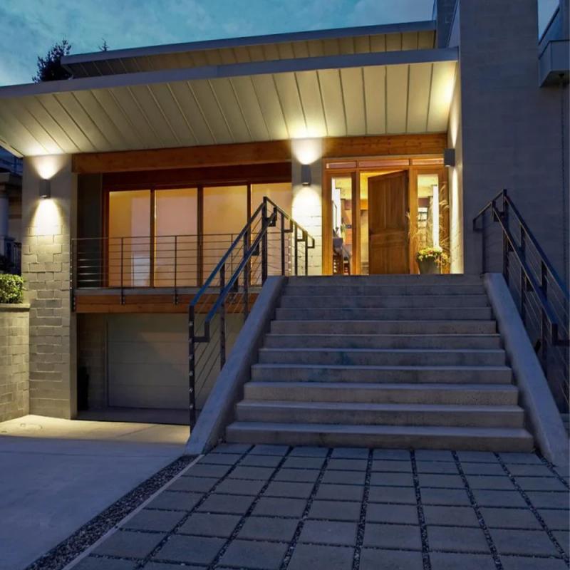 OSRAM Wandleuchte Endura Classic Square Up & Down in Schwarz aus Aluminium