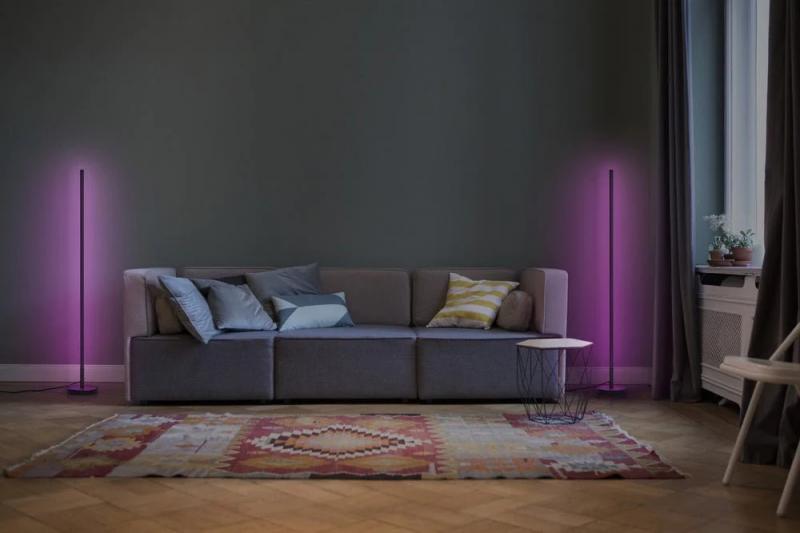 140cm OSRAM WiFi Smart+ Schlanke LED Stehleuchte Corner mit RGBW & Fernbedienung in Schwarz - DIY- & Musikrhythmusfunktion