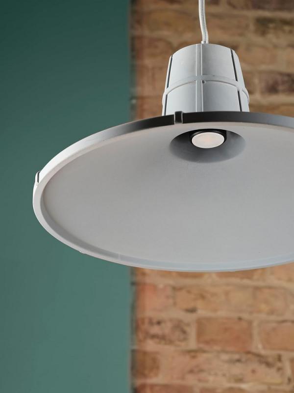 OSRAM E27 LED STAR FLAT 3 Step dimmbarer Strahler 3.5W wie 26W warmweißes Licht